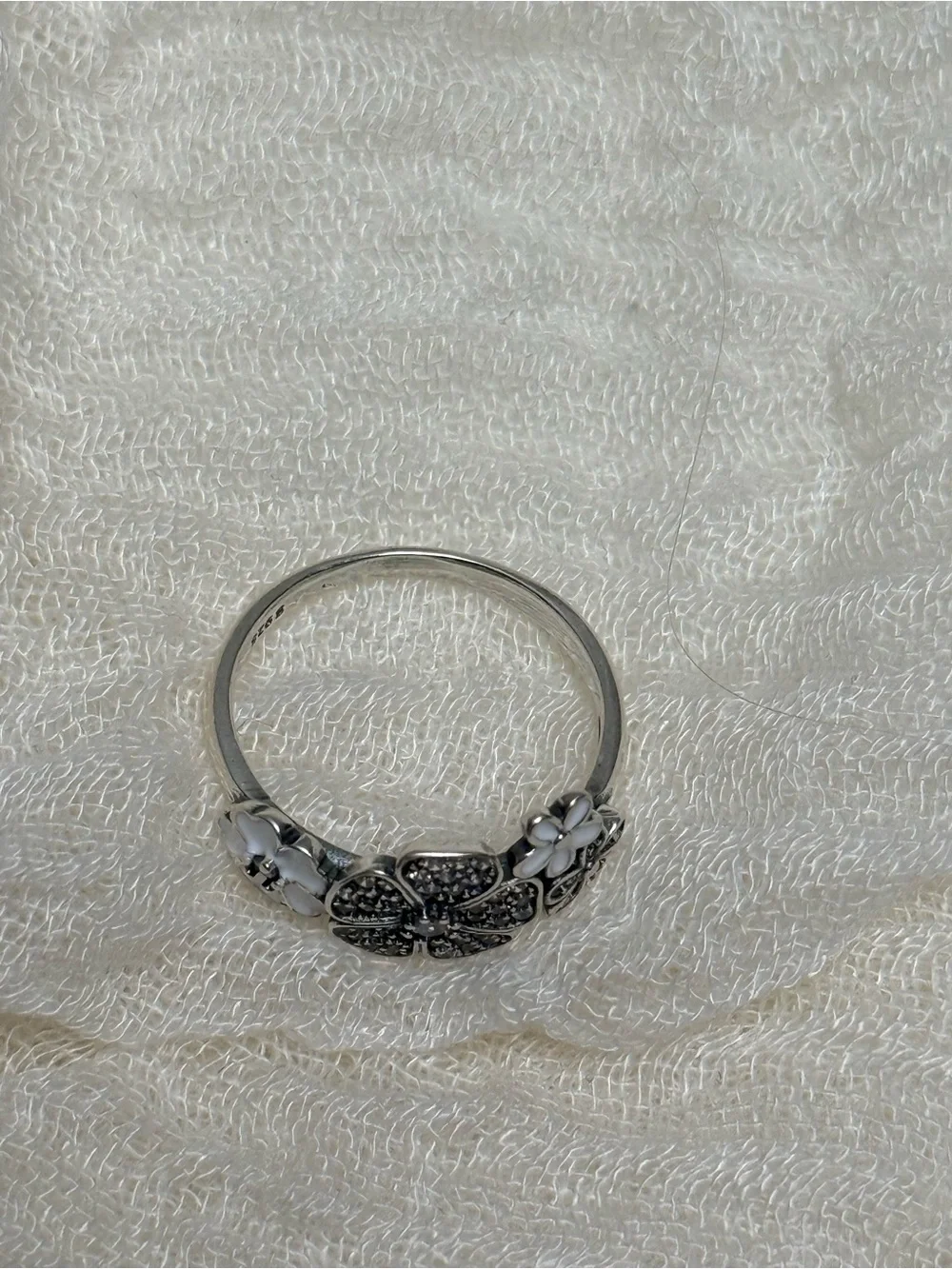 925 Sterling Silver Floral Cluster Ring with White Enamel Flowers, Size 7